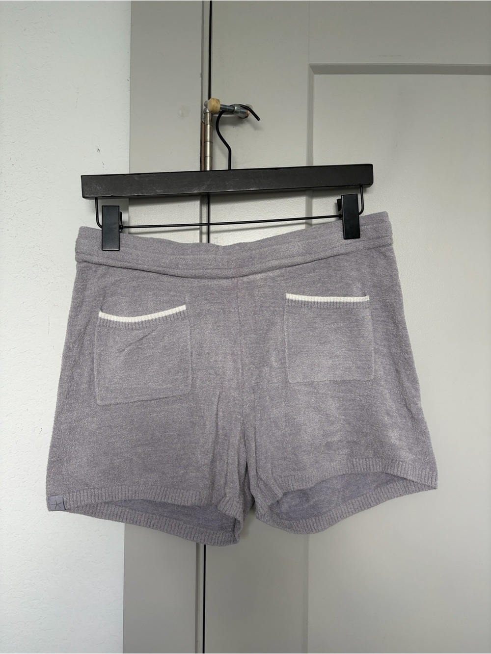 BAREFOOT DREAMS COZYCHIC ULTRA LITE PATCH POCKET SHORTS LIGHT PURPLE WOMEN’S S